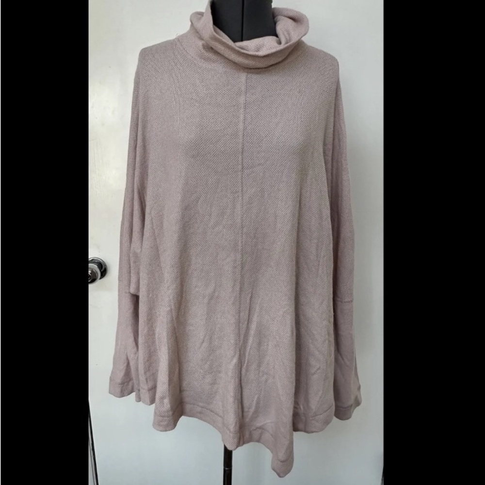 NEW B New York LADIES LONG DOLMAN SLEEVE SOFT KNIT ASYMMETRICAL TUNIC COWL M NWT